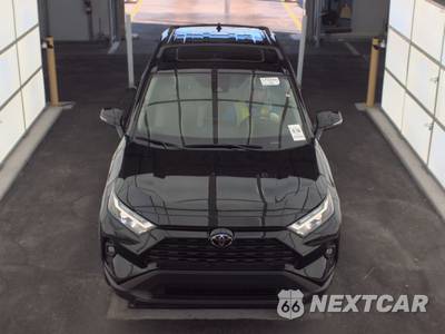 2025 Toyota RAV4 XLE Premium - zdjęcie 2 z 33 - miniatura