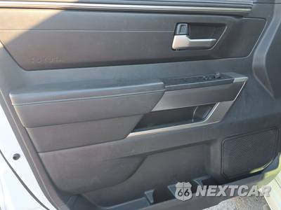 2025 Toyota Tundra SR5 Crew Cab Short Bed - zdjęcie 9 z 34 - miniatura