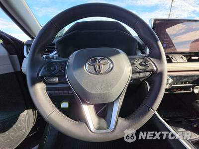2025 Toyota RAV4 XLE Premium - zdjęcie 10 z 33 - miniatura
