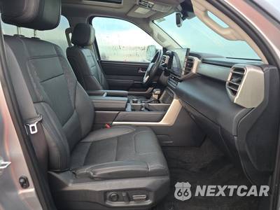 2023 Toyota Tundra Limited Crew Cab Short Bed - zdjęcie 8 z 22 - miniatura