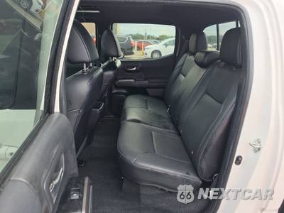 2022 Toyota Tacoma TRD Off-Road Crew Cab Medium Bed - zdjęcie 13 z 22 - miniatura