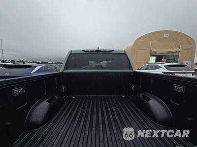 2024 Toyota Tundra Hybrid Limited Crew Cab Short Bed - zdjęcie 16 z 28 - miniatura