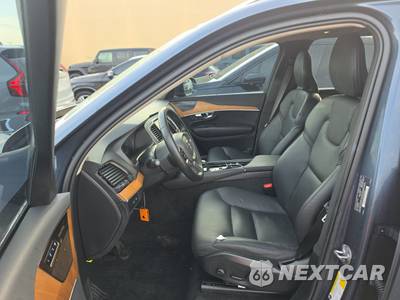 2025 Volvo XC90 Plug-In Hybrid Plus 6-Passenger - zdjęcie 7 z 47 - miniatura