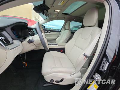 2024 Volvo XC60 B5 Plus Dark Theme - zdjęcie 7 z 24 - miniatura