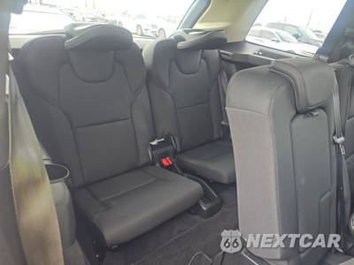 2025 Volvo XC90 Plus 7-Passenger - zdjęcie 14 z 25 - miniatura