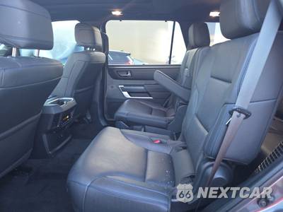 2024 Toyota Sequoia Platinum - zdjęcie 13 z 36 - miniatura