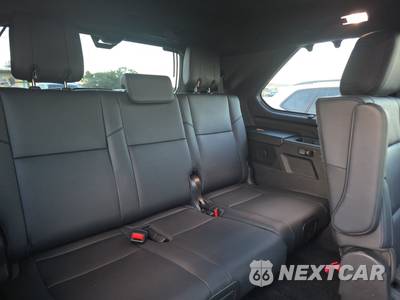 2024 Toyota Sequoia Platinum - zdjęcie 14 z 36 - miniatura
