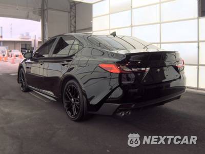 2026 Toyota Camry SE - zdjęcie 6 z 22 - miniatura