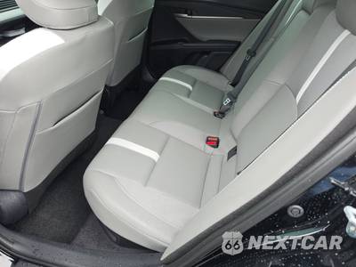 2026 Toyota Camry SE - zdjęcie 13 z 22 - miniatura