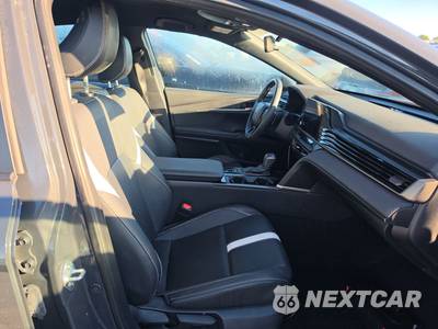 2025 Toyota Camry SE - zdjęcie 8 z 25 - miniatura