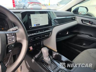 2026 Toyota Camry LE - zdjęcie 11 z 24 - miniatura