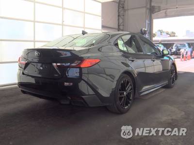 2025 Toyota Camry SE - zdjęcie 4 z 25 - miniatura