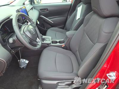 2026 Toyota Corolla Cross LE - zdjęcie 7 z 20 - miniatura
