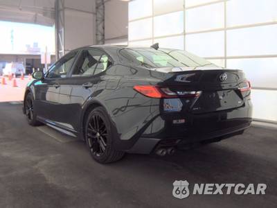 2025 Toyota Camry SE - zdjęcie 6 z 25 - miniatura