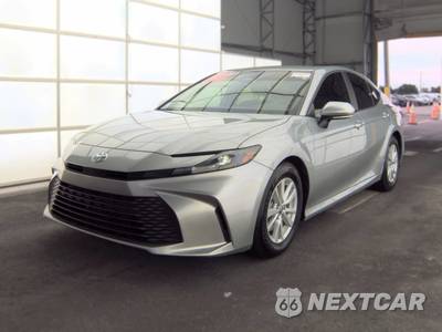 2026 Toyota Camry LE - zdjęcie 1 z 24 - miniatura
