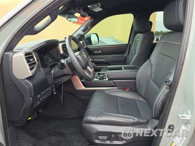 2026 Toyota Tundra SR5 Crew Cab Short Bed - zdjęcie 7 z 22 - miniatura