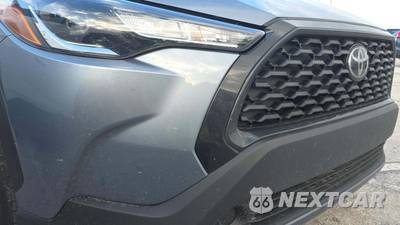 2025 Toyota Corolla Cross L - zdjęcie 19 z 32 - miniatura