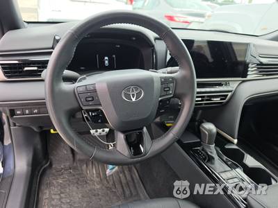 2026 Toyota Camry XSE - zdjęcie 10 z 20 - miniatura