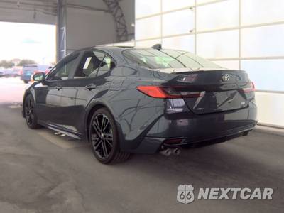 2026 Toyota Camry XSE - zdjęcie 6 z 20 - miniatura