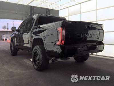 2025 Toyota Tundra Platinum Crew Cab Short Bed - zdjęcie 6 z 30 - miniatura