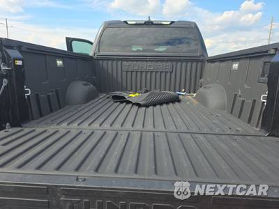 2025 Toyota Tundra Platinum Crew Cab Short Bed - zdjęcie 16 z 30 - miniatura