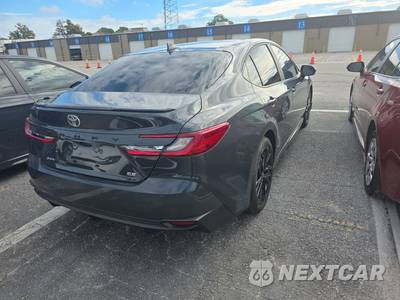 2026 Toyota Camry SE - zdjęcie 4 z 22 - miniatura