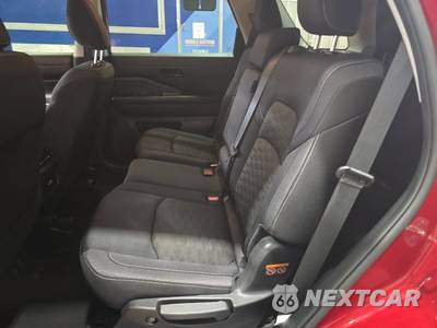 2024 Nissan Pathfinder SV - zdjęcie 13 z 19 - miniatura