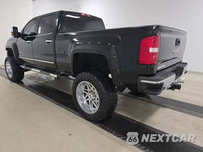 2018 GMC Sierra 2500HD SLT Crew Cab Medium Bed 4SA - zdjęcie 6 z 34 - miniatura