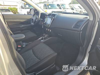 2026 Mitsubishi Outlander Sport 2.0 LE - zdjęcie 14 z 24 - miniatura