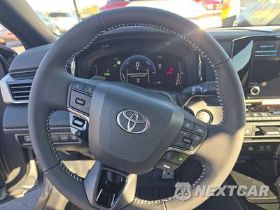 2026 Toyota Camry SE - zdjęcie 16 z 27 - miniatura