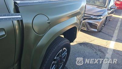 2026 Toyota Tacoma TRD Sport Crew Cab Medium Bed - zdjęcie 32 z 38 - miniatura