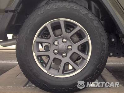2021 Jeep Wrangler Unlimited 80th Anniversary - zdjęcie 11 z 24 - miniatura