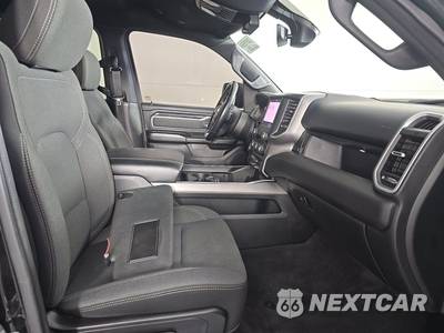 2022 Ram 1500 Big Horn Crew Cab Short Bed - zdjęcie 8 z 31 - miniatura
