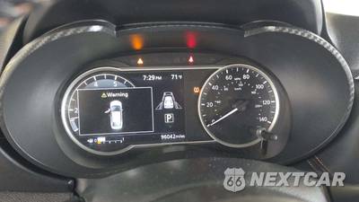 2021 Nissan Versa SR - zdjęcie 38 z 40 - miniatura