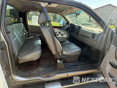 2013 Chevrolet Silverado 2500HD WT Extended Cab Long Bed 1WT w/Rear Doors - zdjęcie 10 z 24 - miniatura