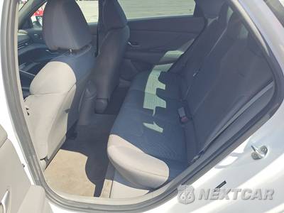 2021 Hyundai Elantra SE - zdjęcie 13 z 31 - miniatura
