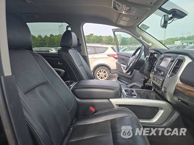 2018 Nissan TITAN XD SL Crew Cab Medium Bed - zdjęcie 8 z 34 - miniatura