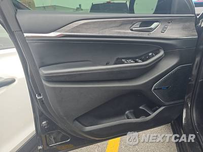 2022 Jeep Grand Cherokee L Overland - zdjęcie 9 z 19 - miniatura