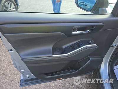 2024 Toyota Highlander XSE - zdjęcie 9 z 41 - miniatura