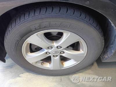 2013 Toyota Sienna LE 8-Passenger 119.3" WB - zdjęcie 36 z 36 - miniatura