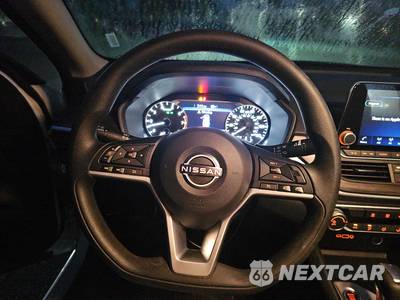 2025 Nissan Altima SV - zdjęcie 10 z 28 - miniatura