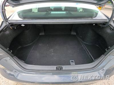 2025 Toyota Camry LE - zdjęcie 16 z 28 - miniatura