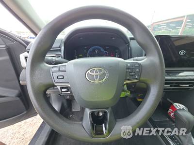 2025 Toyota Camry LE - zdjęcie 10 z 28 - miniatura
