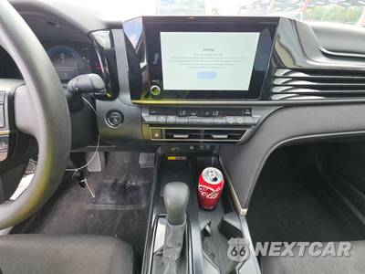 2025 Toyota Camry LE - zdjęcie 11 z 28 - miniatura