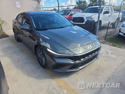 2026 Hyundai Elantra Hybrid Blue - zdjęcie 3 z 21 - miniatura