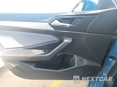 2026 Volkswagen Jetta SE - zdjęcie 9 z 34 - miniatura