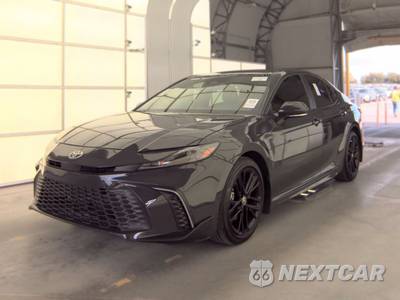 2025 Toyota Camry SE - zdjęcie 1 z 18 - miniatura
