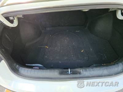 2025 Hyundai Elantra Hybrid Limited - zdjęcie 17 z 25 - miniatura