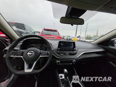 2025 Nissan Altima SR - zdjęcie 11 z 35 - miniatura