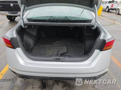 2025 Nissan Altima SR - zdjęcie 16 z 35 - miniatura